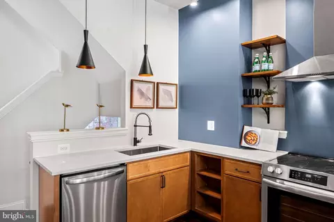 Kitchen - 417 E 22nd St, Baltimore, MD 21218 photo 5 of 12