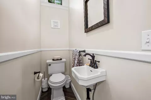 109 Deepdene Rd, Baltimore, MD 21210 photo 16
