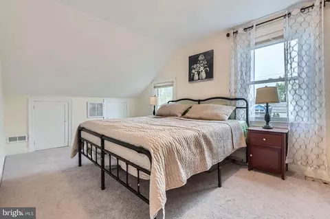 Bedroom - 5622 Pilgrim Rd, Baltimore, MD 21214 photo 4 of 9