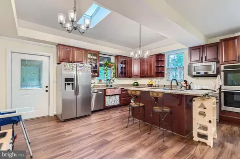 Kitchen - 5622 Pilgrim Rd, Baltimore, MD 21214 photo 4 of 8