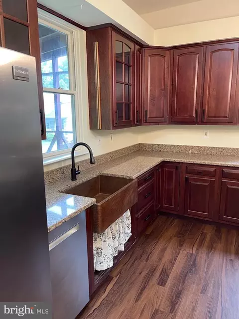 Kitchen - 5622 Pilgrim Rd, Baltimore, MD 21214 photo 5 of 8