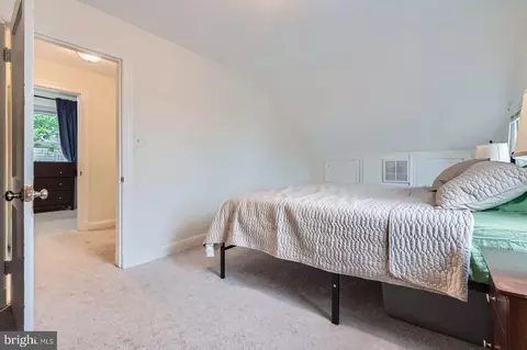 Bedroom - 5622 Pilgrim Rd, Baltimore, MD 21214 photo 5 of 9