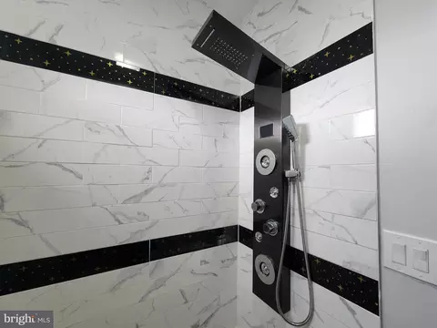 Bath - 29 Talbott St, Baltimore, MD 21225 photo 1 of 2
