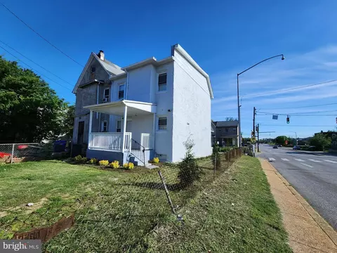 Exterior - 29 Talbott St, Baltimore, MD 21225 photo 2 of 4