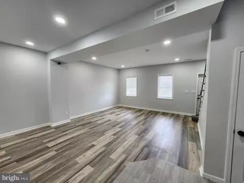 Living - 29 Talbott St, Baltimore, MD 21225 photo 3 of 5
