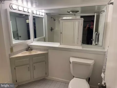 Bath - 739 Mchenry St, Baltimore, MD 21230 photo 6 of 6