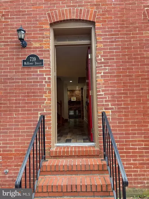 Entry Way - 739 Mchenry St, Baltimore, MD 21230 photo 1 of 5