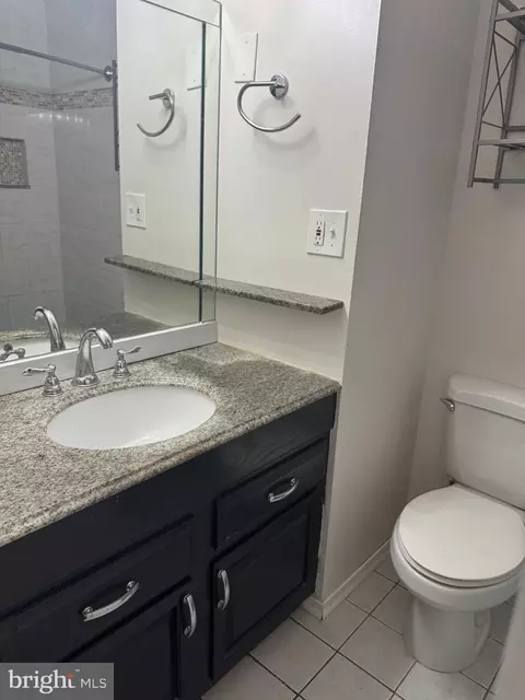 Bath - 739 Mchenry St, Baltimore, MD 21230 photo 1 of 6