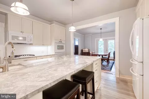 6200 Yorkshire Dr, Baltimore, MD 21212 photo 10