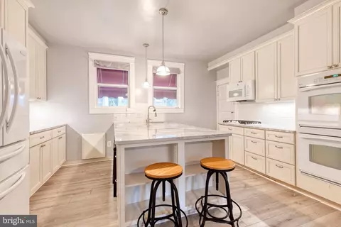 6200 Yorkshire Dr, Baltimore, MD 21212 photo 6
