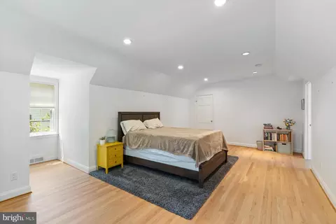 Bedroom - 130 Homeland Ave, Baltimore, MD 21212 photo 6 of 6