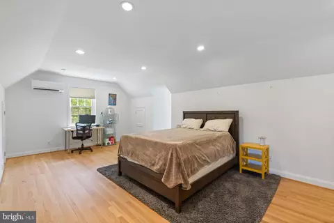 Bedroom - 130 Homeland Ave, Baltimore, MD 21212 photo 1 of 6