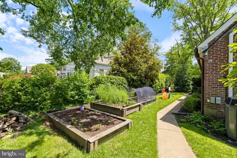 Exterior - 130 Homeland Ave, Baltimore, MD 21212 photo 4 of 7