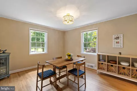 Dining - 130 Homeland Ave, Baltimore, MD 21212 photo 2 of 2