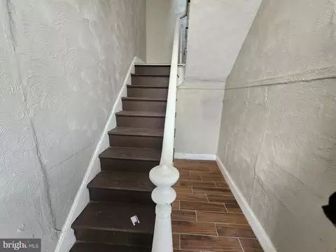 Entry Way - 1000 E Preston St, Baltimore, MD 21202 photo 3 of 12