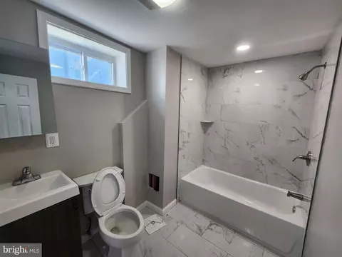 Bath - 1000 E Preston St, Baltimore, MD 21202 photo 1 of 2