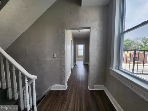 Entry Way - 1000 E Preston St, Baltimore, MD 21202 photo 6 of 12