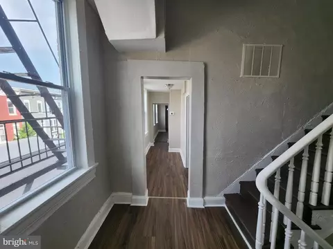 Entry Way - 1000 E Preston St, Baltimore, MD 21202 photo 8 of 12