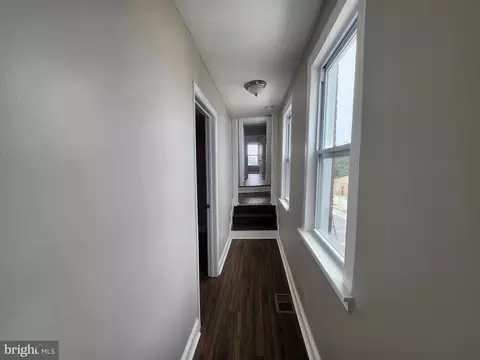 Entry Way - 1000 E Preston St, Baltimore, MD 21202 photo 11 of 12