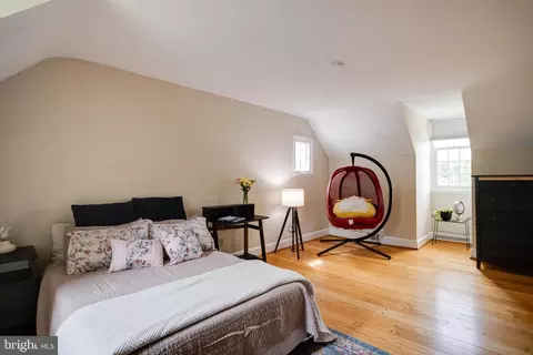 Bedroom - 101 E Highfield Rd, Baltimore, MD 21218 photo 6 of 14
