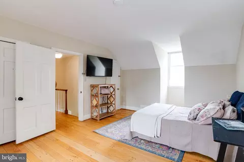 Bedroom - 101 E Highfield Rd, Baltimore, MD 21218 photo 9 of 14