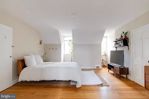 Bedroom - 101 E Highfield Rd, Baltimore, MD 21218 photo 10 of 14