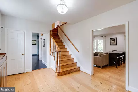 Entry Way - 101 E Highfield Rd, Baltimore, MD 21218 photo 1 of 4