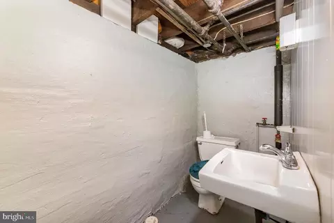 Bath - 4112 Marx Ave, Baltimore, MD 21206 photo 3 of 3