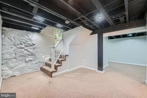Entry Way - 818 Glen Allen Dr, Baltimore, MD 21229 photo 4 of 4