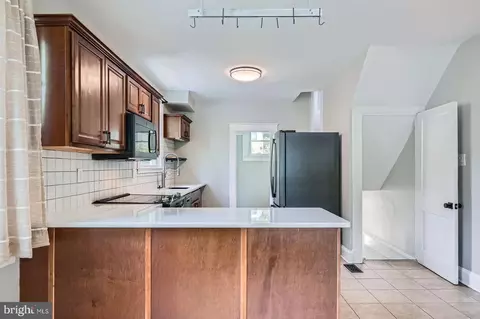 Kitchen - 818 Glen Allen Dr, Baltimore, MD 21229 photo 3 of 3