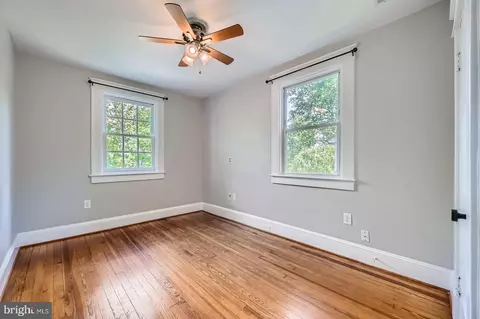 Bedroom - 818 Glen Allen Dr, Baltimore, MD 21229 photo 6 of 6