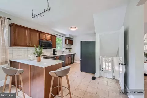 Kitchen - 818 Glen Allen Dr, Baltimore, MD 21229 photo 1 of 3