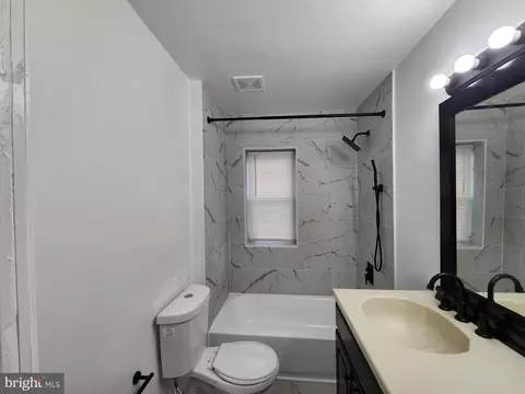 Bath - 409 S Mount St, Baltimore, MD 21223 photo 1 of 1