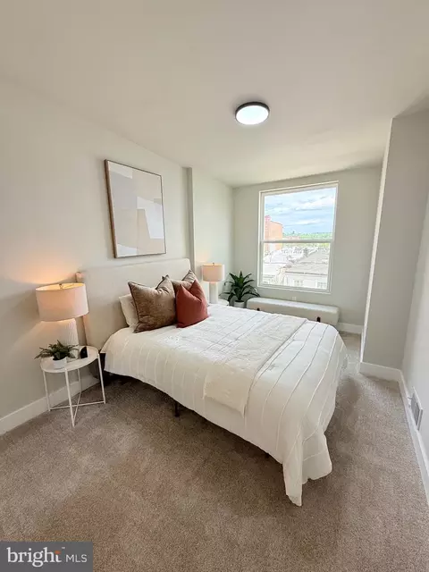 Bedroom - 2112 Llewelyn Ave, Baltimore, MD 21213 photo 4 of 5