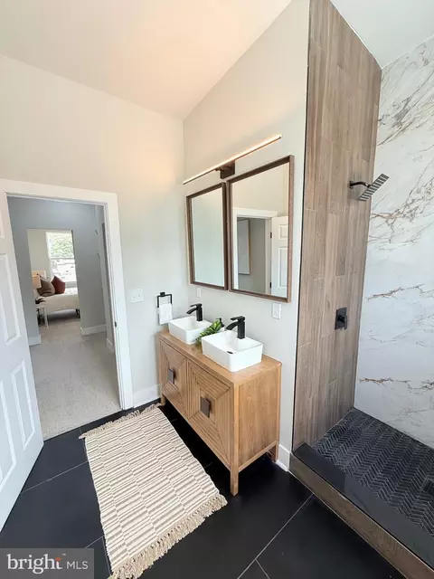 Bath - 2112 Llewelyn Ave, Baltimore, MD 21213 photo 7 of 7