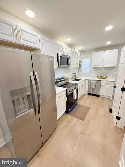 Kitchen - 2112 Llewelyn Ave, Baltimore, MD 21213 photo 3 of 4
