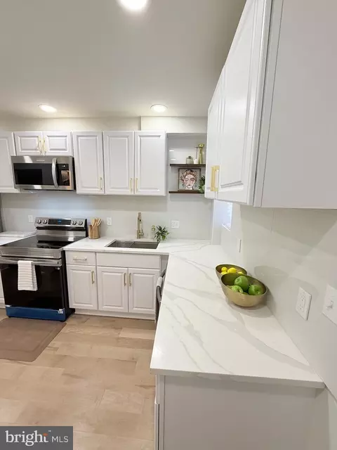 Kitchen - 2112 Llewelyn Ave, Baltimore, MD 21213 photo 4 of 4