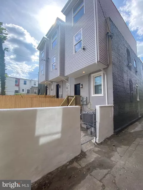 2114 Llewelyn Ave, Baltimore, MD 21213 photo 3