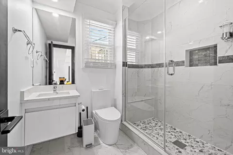 Bath - 1752 Bank St, Baltimore, MD 21231 photo 7 of 9