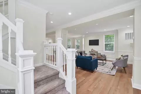 Entry Way - 4221 White Ave, Baltimore, MD 21206 photo 2 of 11