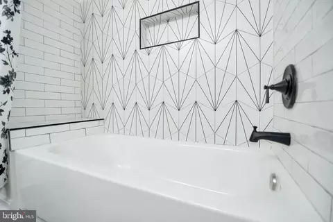 Bath - 4221 White Ave, Baltimore, MD 21206 photo 5 of 13