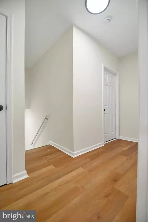 Entry Way - 4221 White Ave, Baltimore, MD 21206 photo 4 of 11