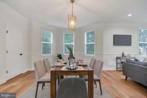 Dining - 4221 White Ave, Baltimore, MD 21206 photo 2 of 3