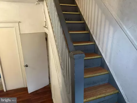 Entry Way - 3704 Duvall Ave, Baltimore, MD 21216 photo 3 of 4
