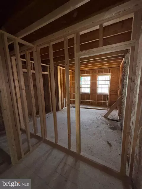 Entry Way - 2324 E Madison St, Baltimore, MD 21205 photo 9 of 12