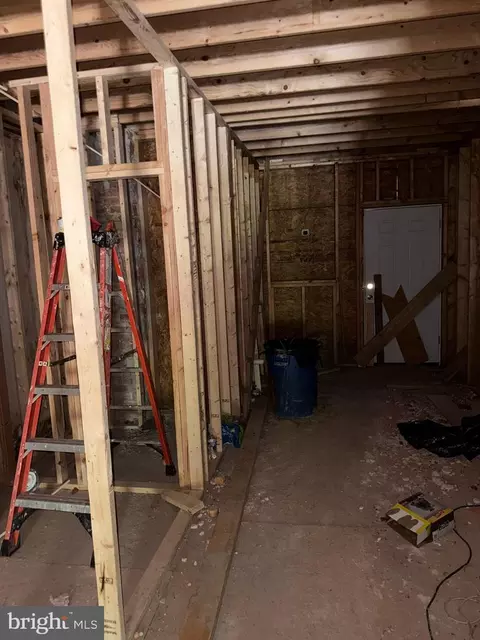 Entry Way - 2324 E Madison St, Baltimore, MD 21205 photo 2 of 12