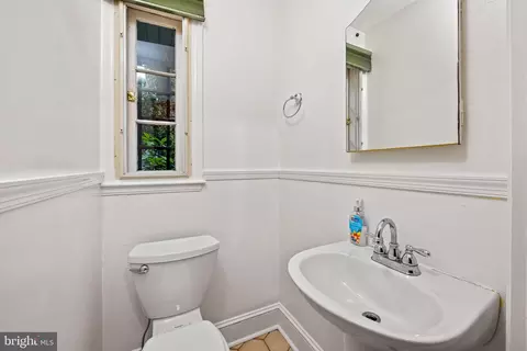 320 Tunbridge Rd, Baltimore, MD 21212 photo 21