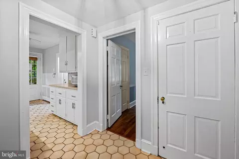 320 Tunbridge Rd, Baltimore, MD 21212 photo 20