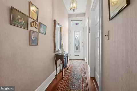 915 Stiles St, Baltimore, MD 21202 photo 4