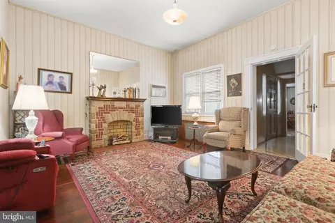 915 Stiles St, Baltimore, MD 21202 photo 5